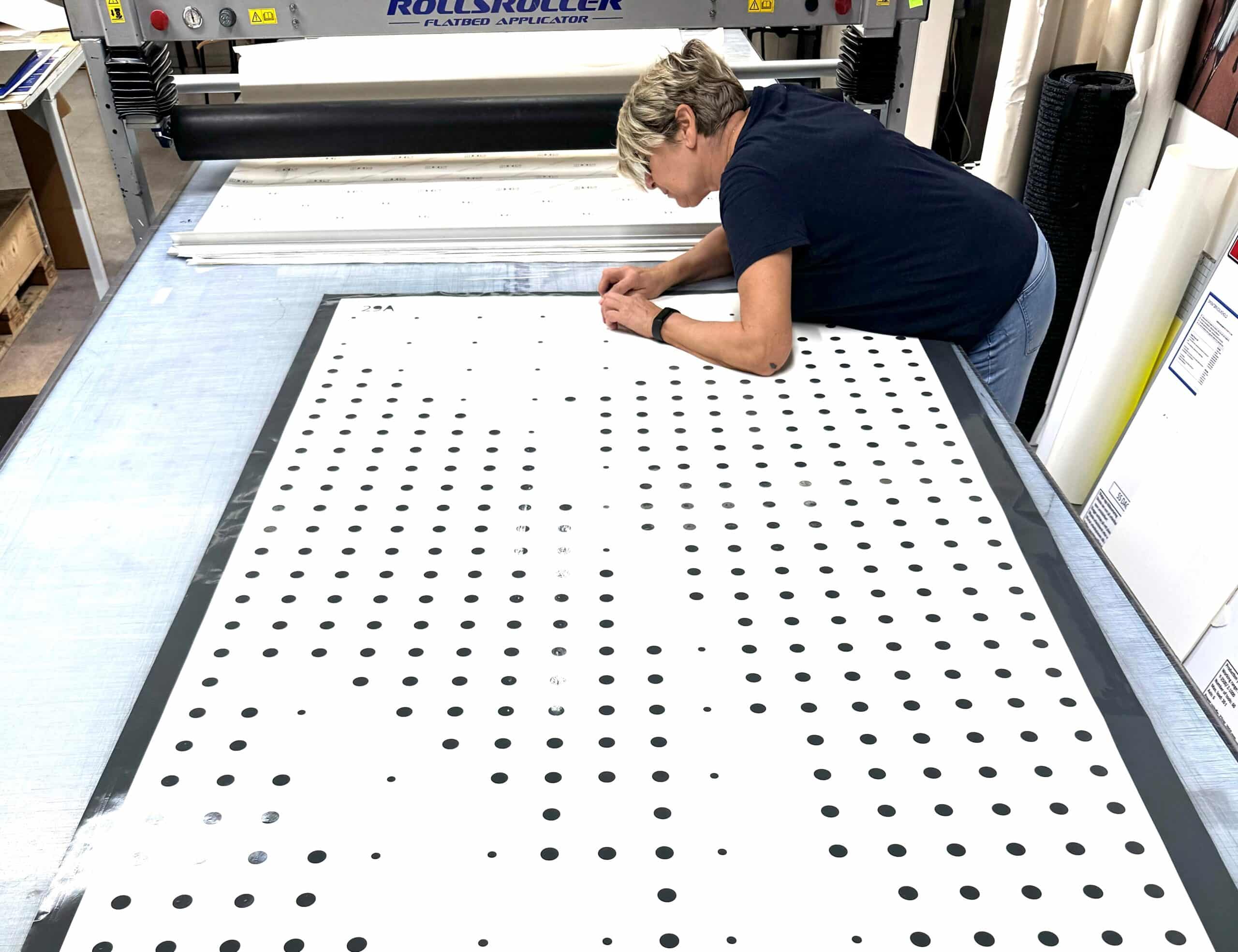 Inne- og utendørsskilt for effektiv profilering og skiltløsninger